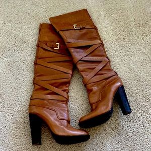 PERFECT FALL BOOTS- Great luggage color boots! With a 100mm heel